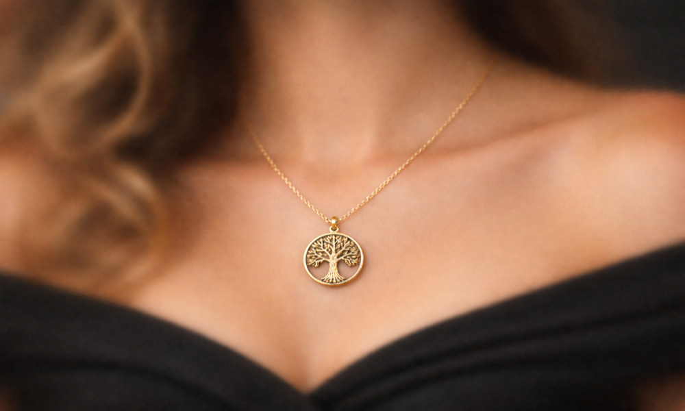 Chaînette Amour plein de vie argentée avec pendentif cœur, artisanat Québec, Maillon & Co.
