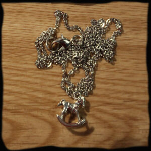 Chainette cheval a bascule A158