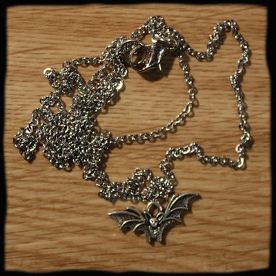 Chainette la chauve souris A221
