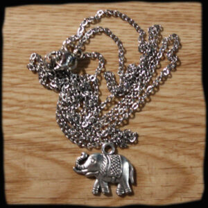 Chainette mon mini éléphant A271
